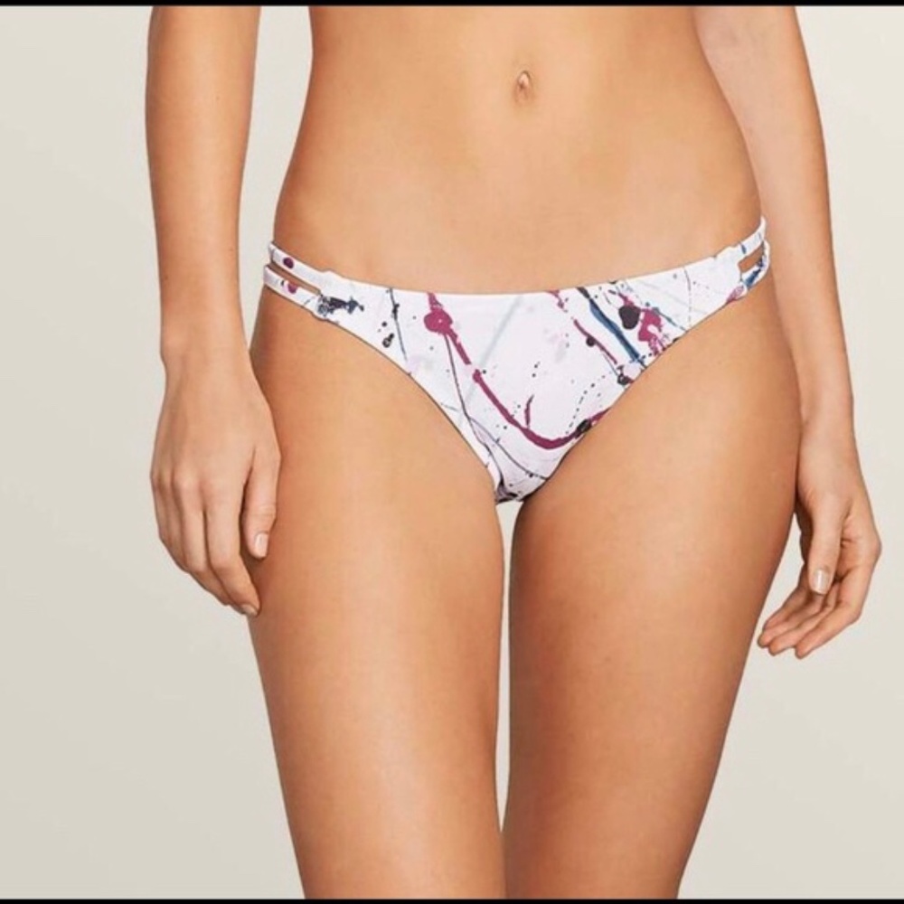 NEW Volcom spray it hipster swim beach bikini abstract white/purple size M